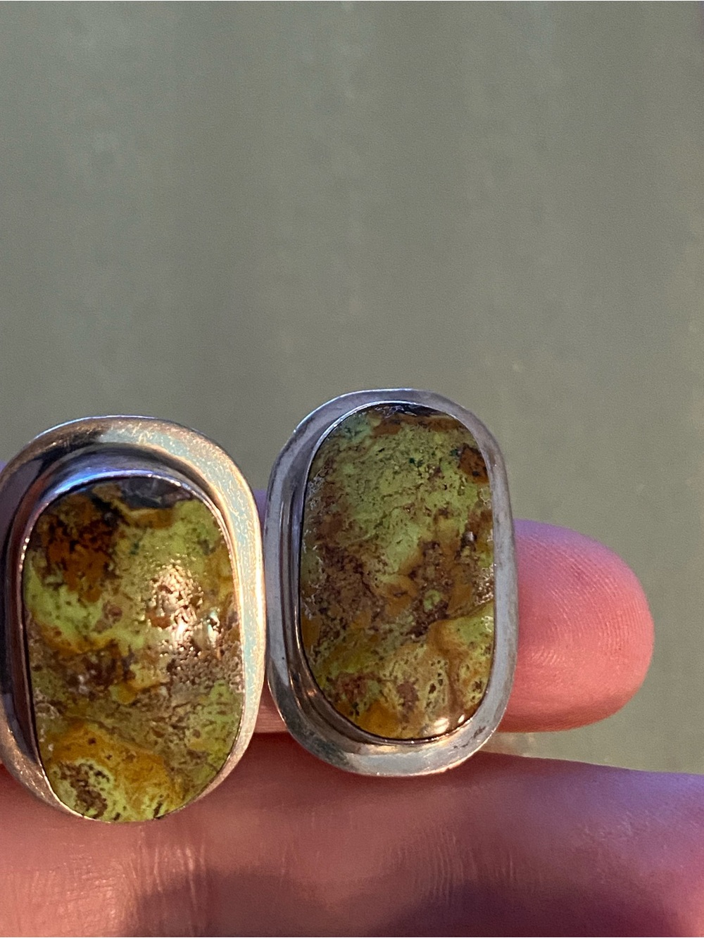 Vintage Sterling Silver Brown and Green Stone Oval Earrings, clip on - Picture 4 of 7